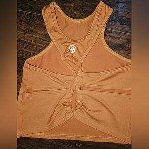 Bombshell, sportswear, crop top. Medium